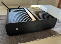 Pasivno hlajen, Intel i5-6400T, 12GB RAM, 1TB SATA SSD, WiFi 6E BT 5.2