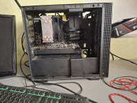 i7 9700k + 1080 GTX 32 GB rama