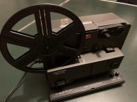 Starinski projektor 8 mm CINETON P 800 Play