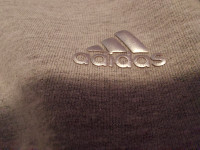 Adidas pulover siv