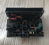 1 3 X1 e87 e90 e91 e84 razdelilna škatla box varovalk 9119446