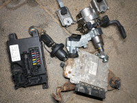 fiat grande punto 1.3 66kw 2009 ključ komplet motorni računalnik body