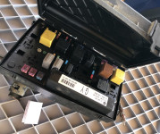 ASTRA škatla varovalk OPEL 5DK008668 box