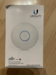 Brezžična dostopna točka Ubiquiti 1350MB stropna