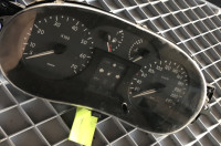 CLIO 2 II števec RENAULT merilnik hitrosti 7700428508