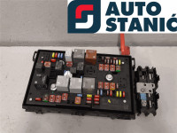 Ohišje varovalk OPEL ASTRA J | OEM: 39065973, 13368640 (A14NET)