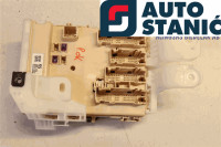 Ohišje varovalk TOYOTA AURIS | OEM: 8273012X81 (2ZR-FXE)