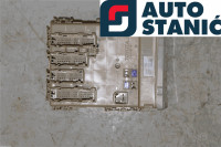 Ohišje varovalk TOYOTA AURIS | OEM: 8273012X81
