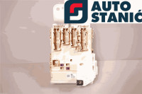 Ohišje varovalk TOYOTA AURIS | OEM: 8273012X81 (2ZRFXE)