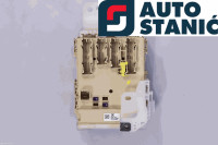 Ohišje varovalk TOYOTA AURIS | OEM: 8273012X80 (2ZR-FXE)