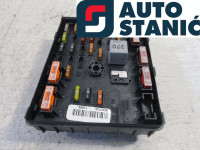 Ohišje varovalk VW PASSAT | OEM: 3C0937125