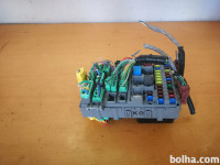 Honda FR-V frv ohišje varovalk elektronika