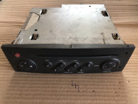 MEGANE 2 radio RENAULT 8200633637