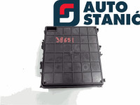 Ohišje varovalk FORD FOCUS | OEM: 2434800 (B7DA)