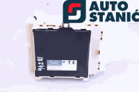 Ohišje varovalk TOYOTA RAV4 XA40 | OEM: 8273042811 (2AR-FXE)