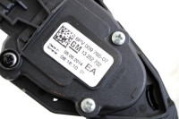 PEDALI OEM N. 13252702 ORIGINAL REZERVNI DEL OPEL ASTRA J P10 5P/3P/SW