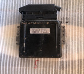 Renault motorni računalnik 8200214973 ECU