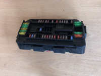 serija 1 2 3 4 f20 f30 f31 f32 računalnik varovalka BMW 9389068