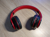 B39 brezžične slušalke