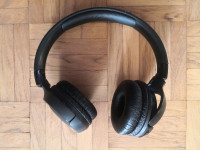 JBL TUNE 520BT Slušalke
