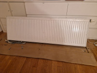 Radiator Korado 160x50x10 s termostatom in nosilci