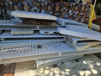 Radiator / radiatorji za centralno ogrevanje - dva 30€, tri 40€