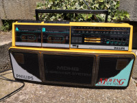Philips MDHQ D8304 5 SPEAKER SYSTEM ghetto blaster radio