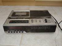 Radio budilka Universum