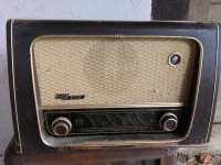 Radio Nr.2 solidno ohranjen
