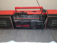 Radio Philips - D8264 Portable cassette player,kasetnik,prenosni radio