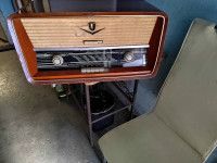 RADIO RR 555