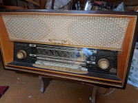 Starinski radio RIZ 634 UKV