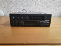VINTAGE AVTORADIJO NA KASETE PHILIPS