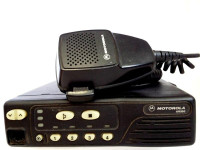 Profesionalni dvosmerni radio z mikrofonom Motorola GM350