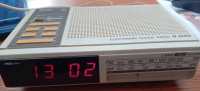 PHILIPS ELECTRONIC CLOCK RADIO D3140