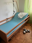 Bolniška postelja