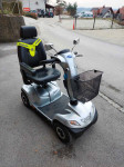 Električni invalidski skuter