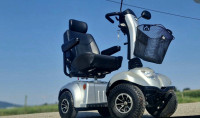 Električni invalidski skuter voziček