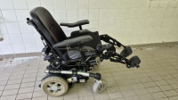 Električni invalidski voziček QUICKIE - lepo ohranjen