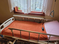 Električno nastavljiva bolniška postelja