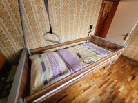 Električno nastavljiva bolniška postelja
