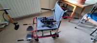 Invalidski voziček za prenos starejših po stopnicah