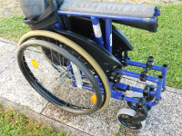 Zložljiv invalidski voziček - iz Avstrije