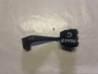 90069121 2kom - STIKALO ROČKA ROČICA BRISALCEV LEVO OPEL ASCONA C