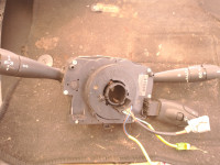 peugeot 207 obvolanske ročke podvolansko stikalo original 95k prevožen