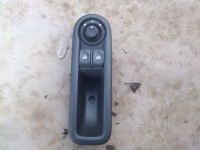 renault clio 3 2009 stikalo za pomik stekel original 75k prevoženih