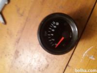 Merilec pritiska olja