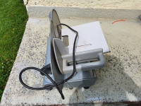 PRODAM ZELO UGODNO MESOREZNICO-KOVINSKA!!!