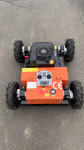 Robot na daljinsko vodenje daljinsko vodena kosilnica Kawasaki oljna č