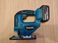 MAKITA 18V DJV VBODNA AKUMULATORSKA ŽAGA